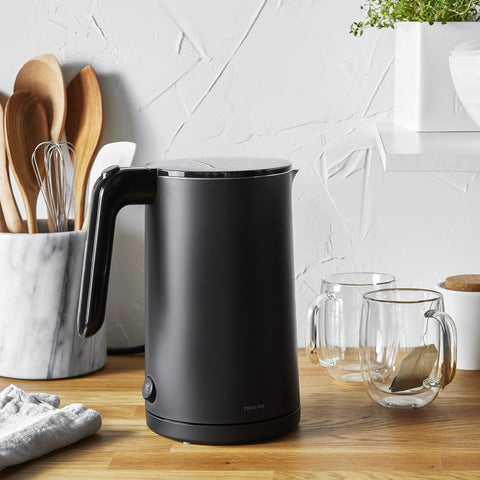 ZWILLING Enfinigy concealed heating element keeps the interior clean.