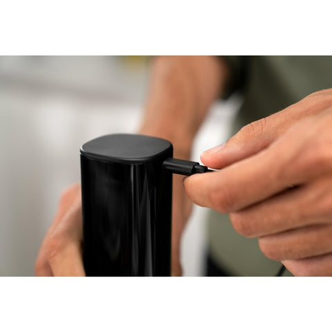 ZWILLING Enfinigy included USB charging keeps mills ready for use