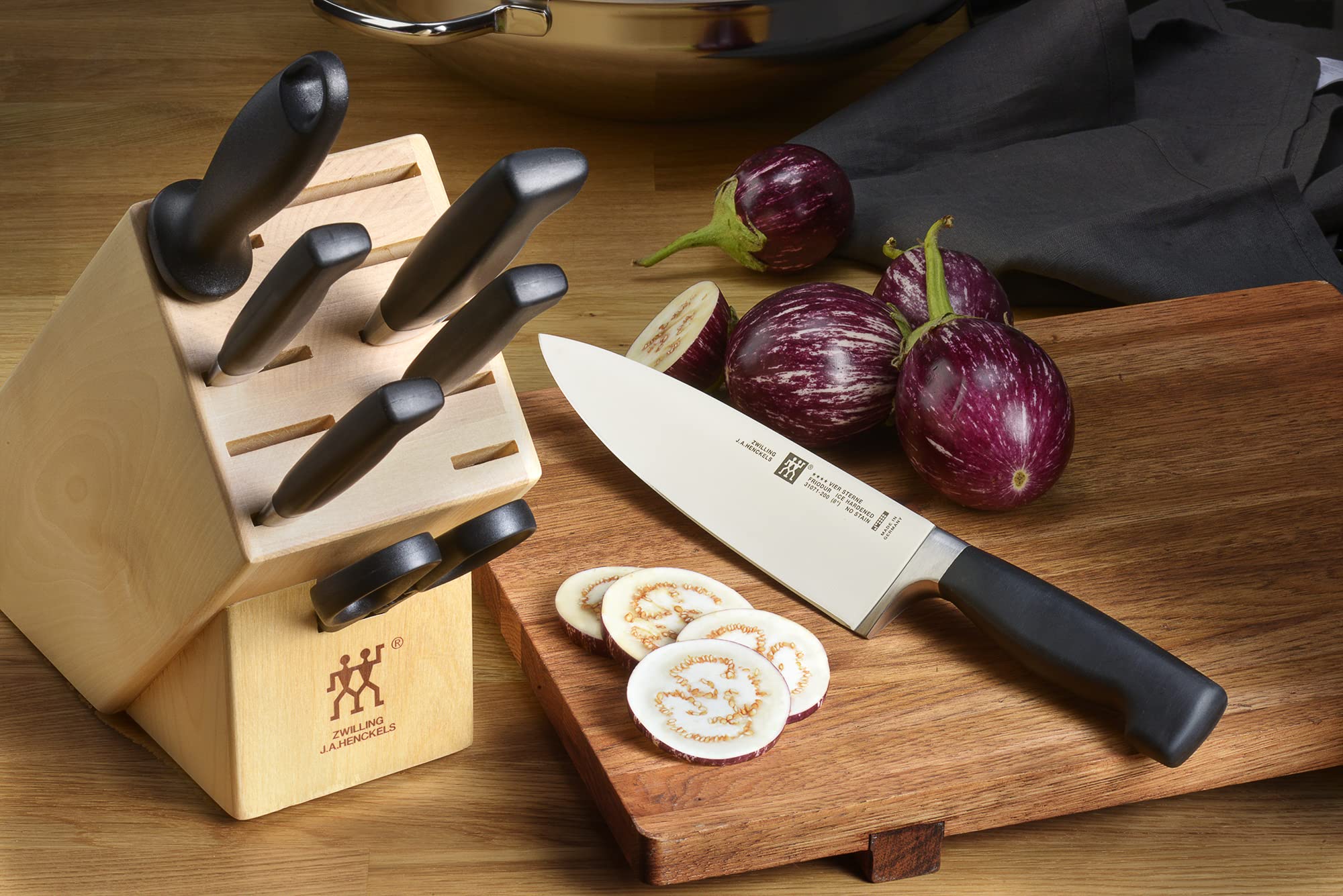 ZWILLING Four Star Anniversary bread knife delivering clean slices.