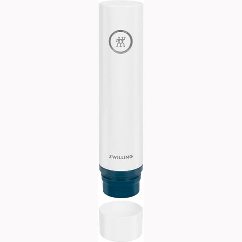 ZWILLING Fresh & Save vacuum pump with sea-inspired design for quick sealing.