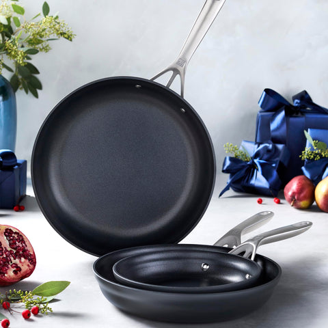 ZWILLING Motion 3-piece set ready for versatile cooking tasks on the stove