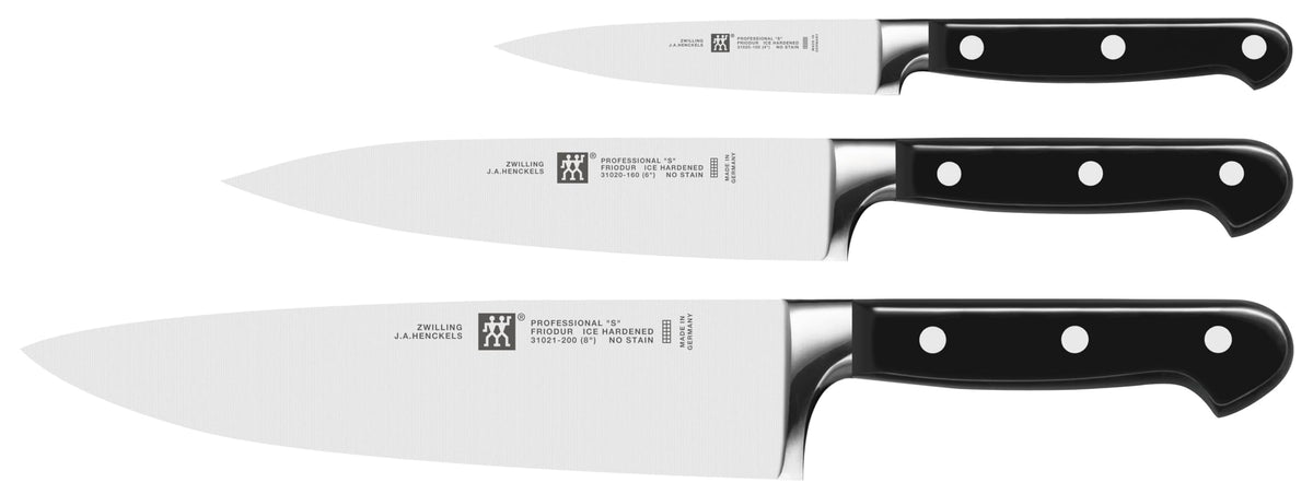 Zwilling Professional S paring knife 10 cm for precise fruit and vegetable prep.