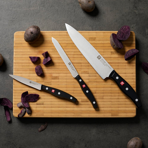 ZWILLING Twin Signature utility knife, perfect for mid-size chopping and slicing
