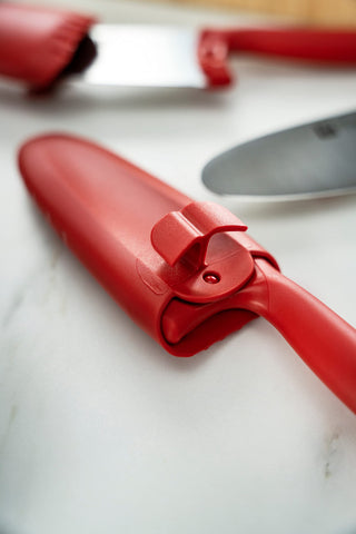 Zwilling Twinny knife in hand, suitable for ages 3 and up.