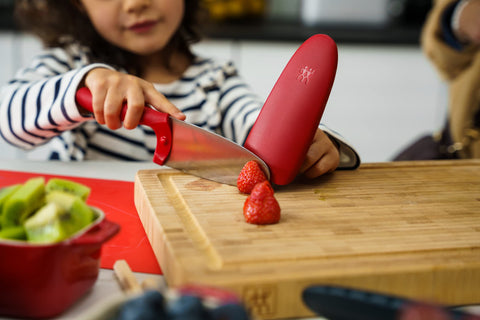 Zwilling Twinny rounded blade safety features for worry-free kid cooking.