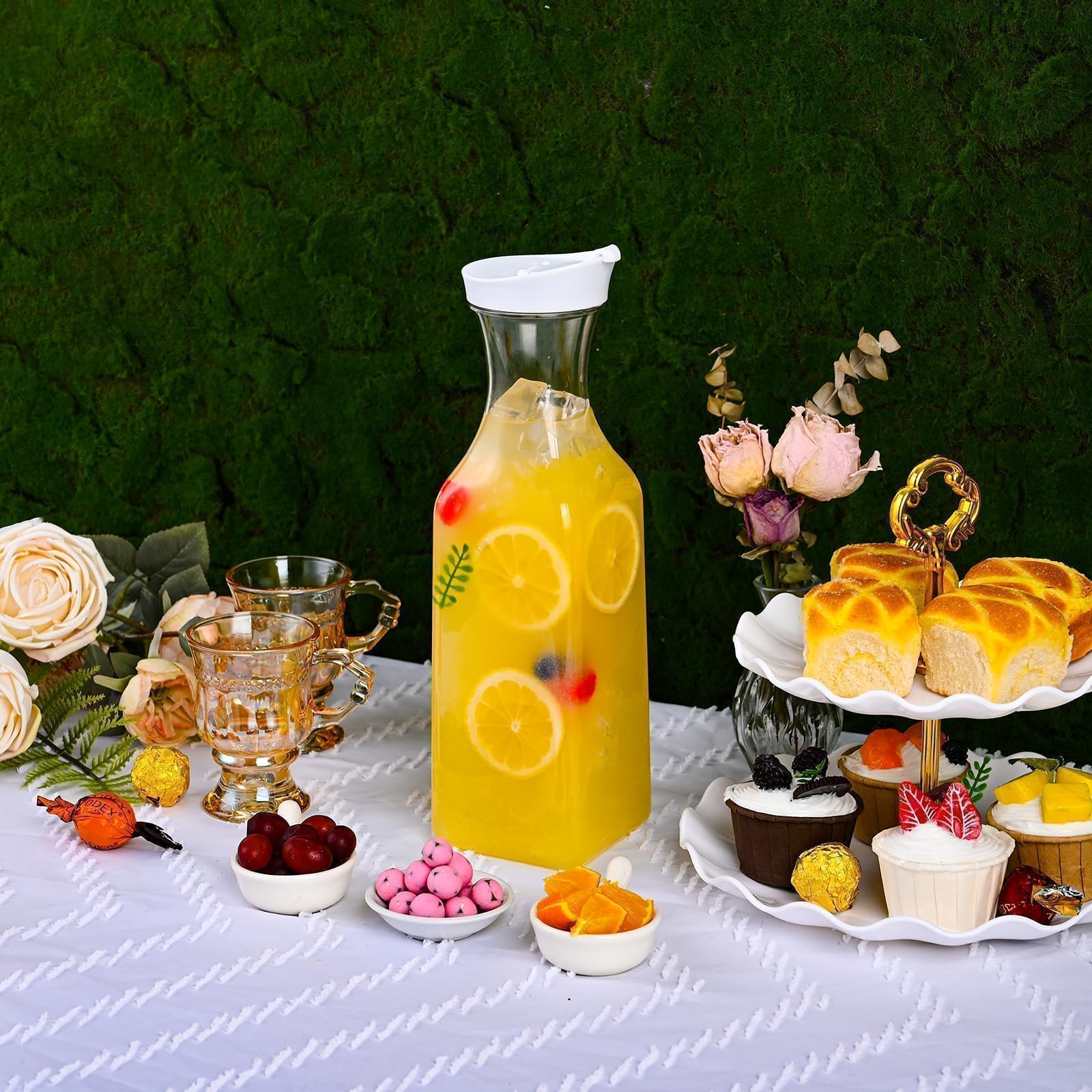 ZWYSLFCY 50 oz capacity supports easy guest serving and refills.