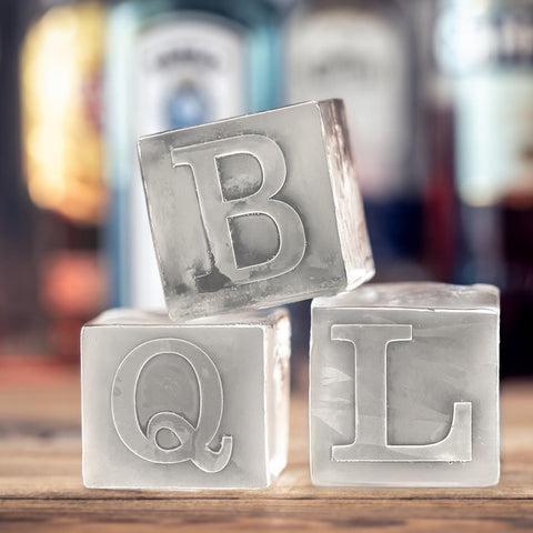 ZXYJJN four-cavity tray makes consistent, professional-looking ice blocks.