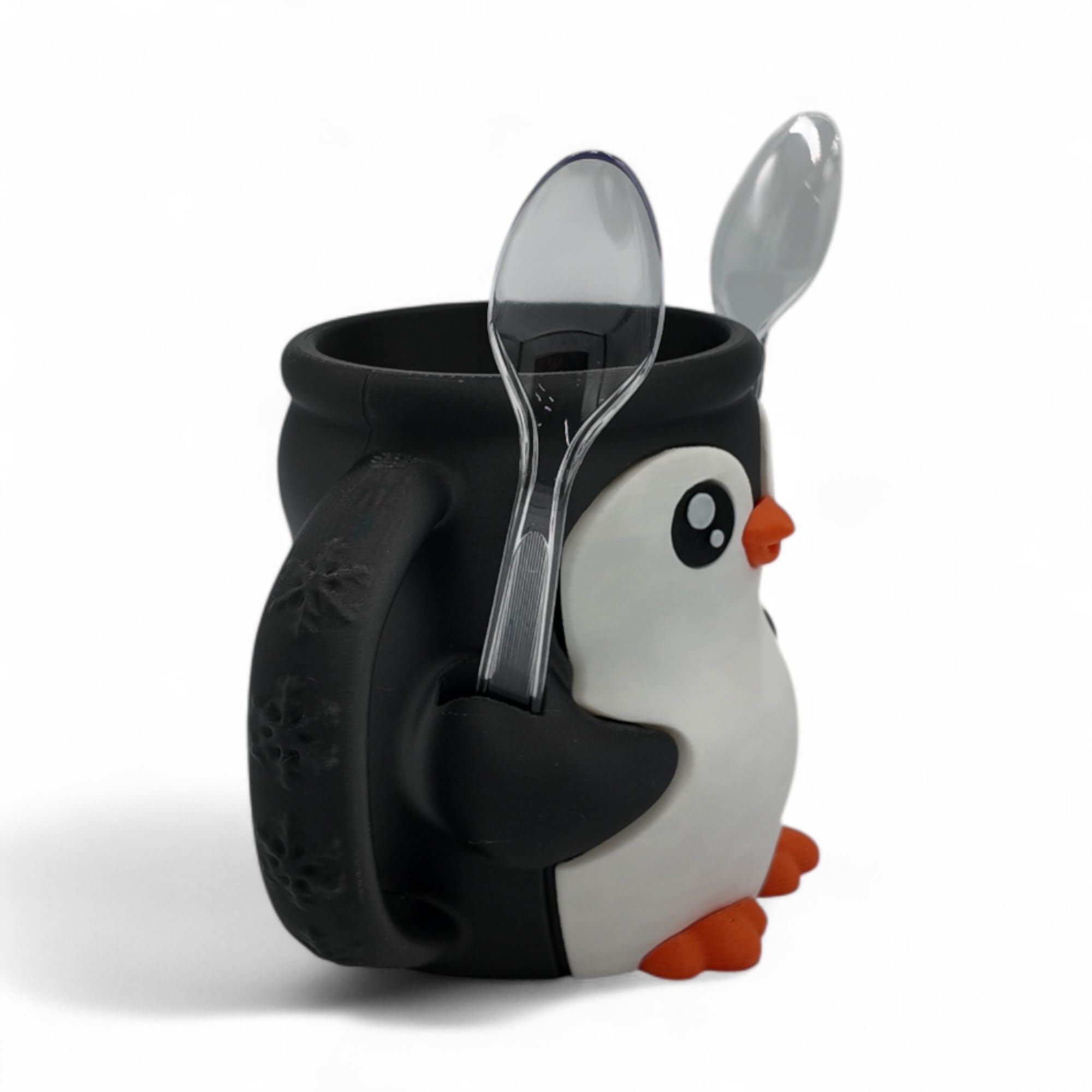 ZZ LIFE penguin design detail highlights playful, recyclable sleeve for cold or hot foods.